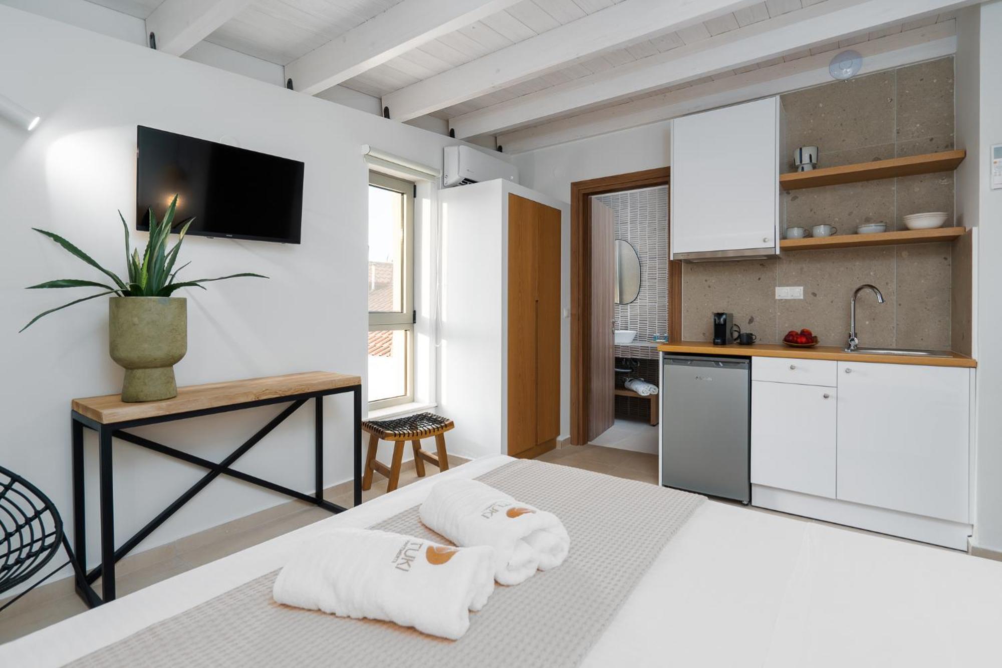 Funtuki Seaside Apartments 렙토카리아 객실 사진